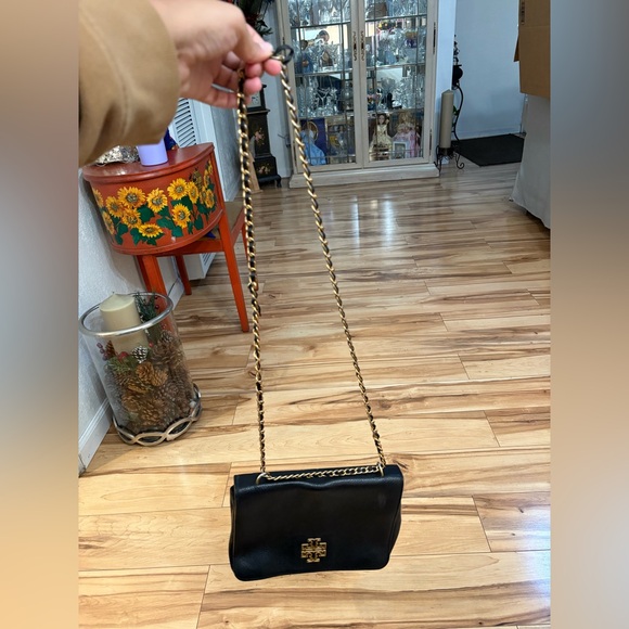 Tory Burch Leather Shoulder Bag - Picture 5 of 10